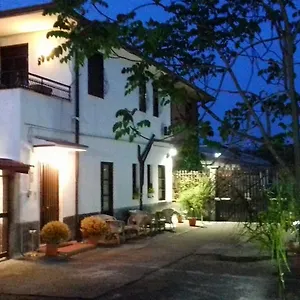 Fontanarossa Airport -private Parking- Frühstückspension Catania