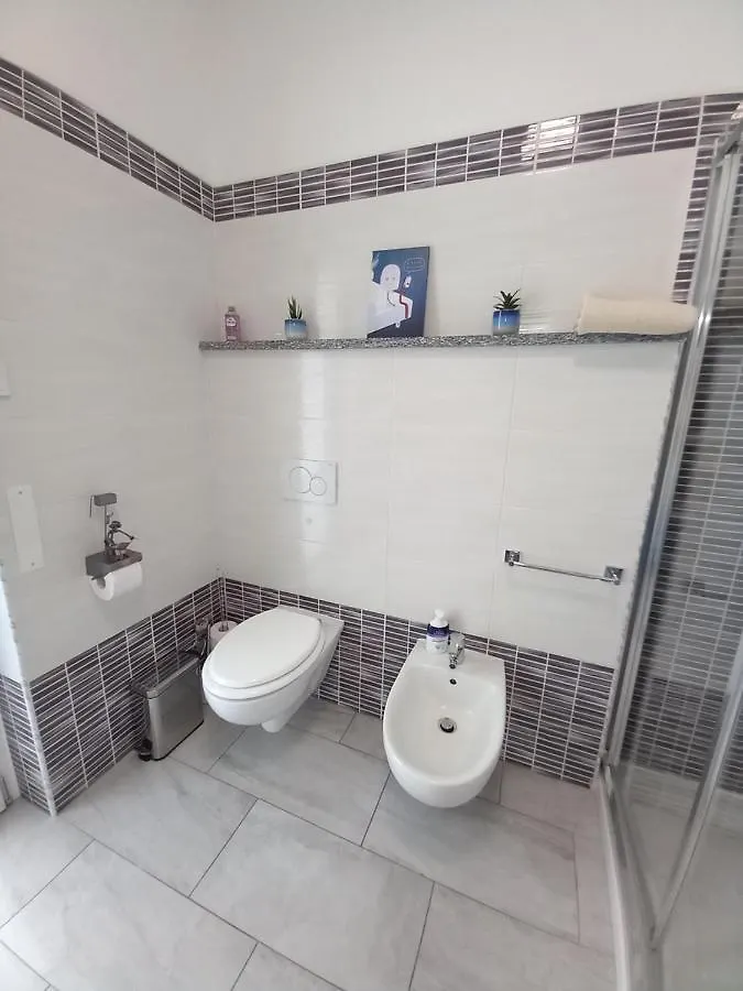 La Rosa Blutique Guesthouse - Boutique Apartment Near Como Lucino